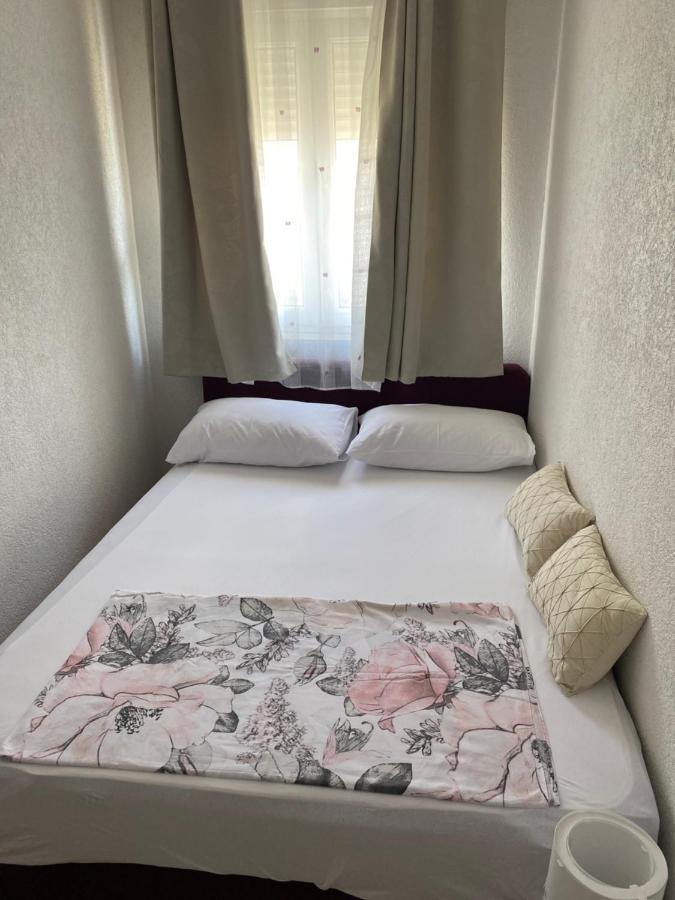 Apartment Miana Trogir Luaran gambar