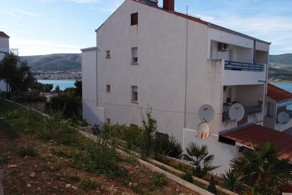 Apartment Miana Trogir Luaran gambar